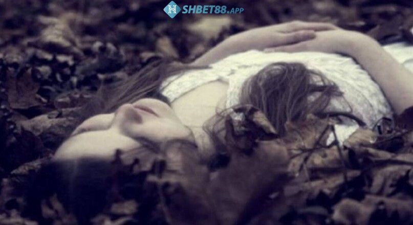 Mơ thấy người chết có phải điềm xấu? Giải mã giấc mơ Shbet 10 Mơ thấy người chết là người thân của mình