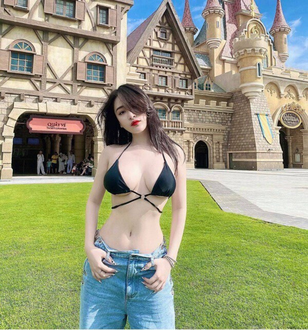 Vũ Thị Ngọc Khánh diện bikini khoe thân hình nóng bỏng 18+ 34 Vu Thi Ngoc Khanh 01