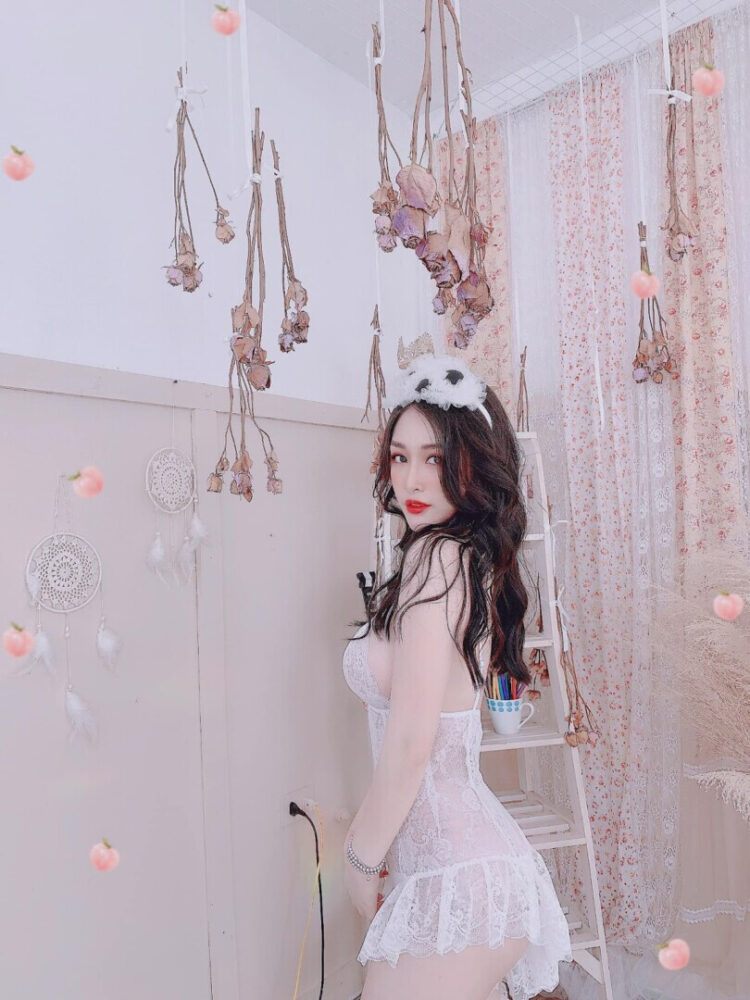 Vũ Thị Ngọc Khánh diện bikini khoe thân hình nóng bỏng 18+ 57 Vu Thi Ngoc Khanh 23