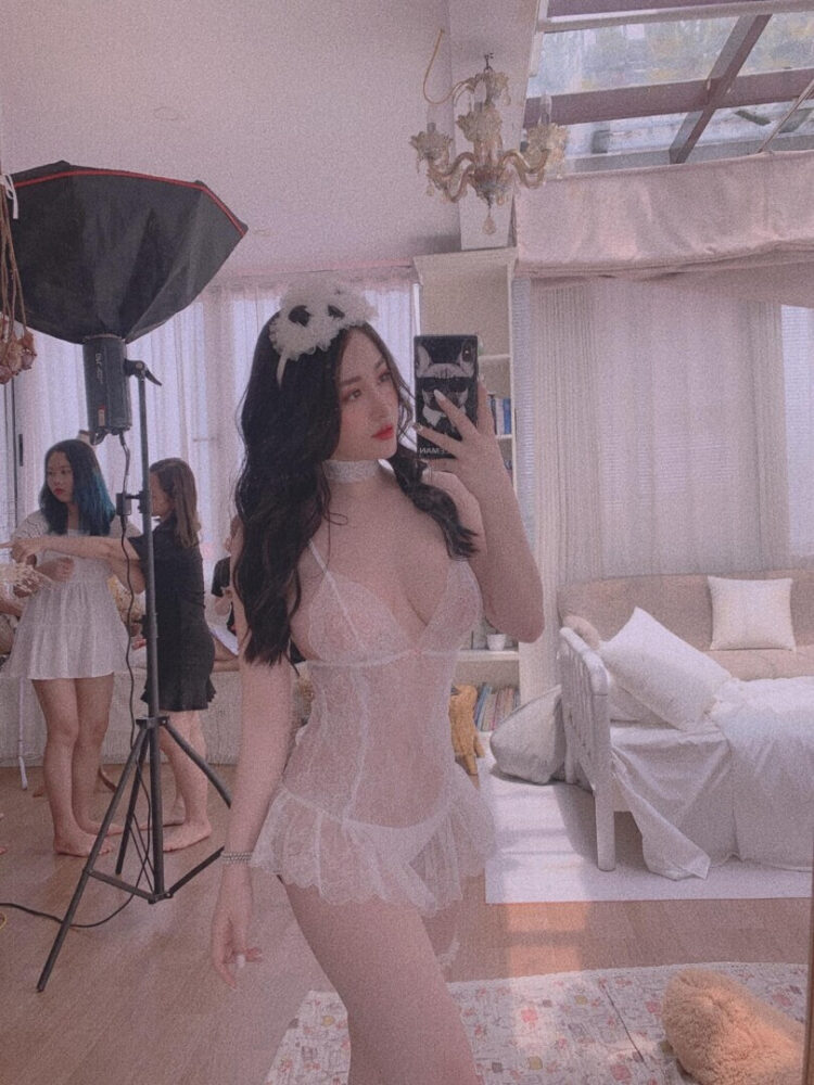 Vũ Thị Ngọc Khánh diện bikini khoe thân hình nóng bỏng 18+ 35 Vu Thi Ngoc Khanh 25