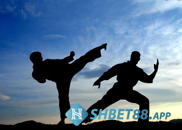 Nằm mơ thấy đánh nhau có phải điềm dữ? Đánh số mấy? 6 Chiêm bao đánh nhau với bạn thân